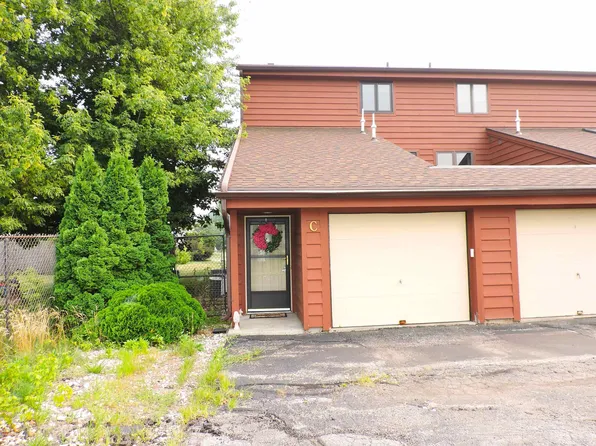 2206 Meadowbrook Ct Unit C, Oshkosh, WI 54904