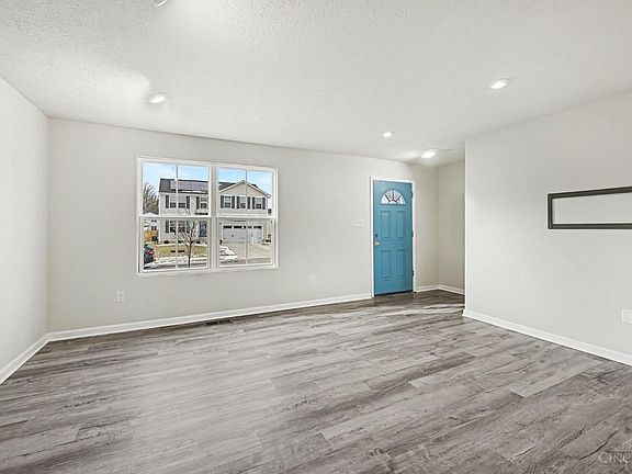 5th image of 224 Roebling St