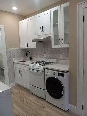 Rented by Peter Meskouris LREB | media 11