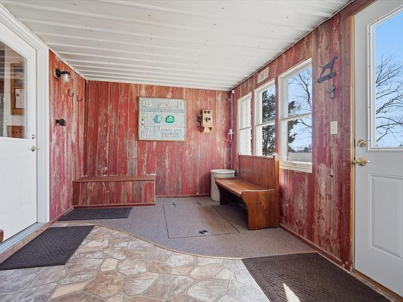 5th image of 2411 Goldberg Rd