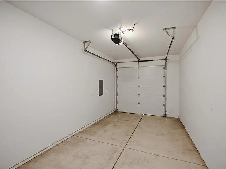 1392 Overlook Ave NW — Photo 7