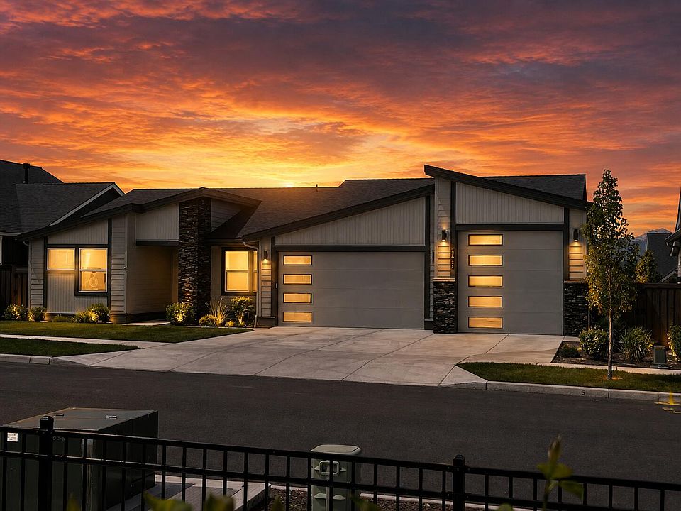 1st image of 3631 NE Desert Juniper Ln