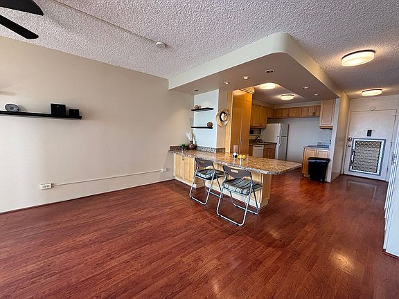 2nd image of 1676 Ala Moana Blvd APT 1006