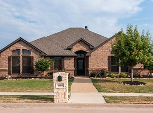 1004 Sherwood Trl, Saginaw, TX 76179