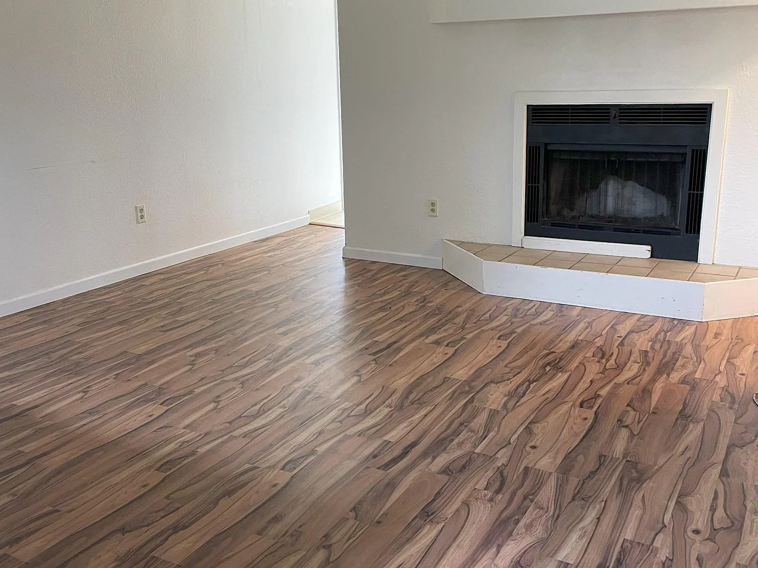 2 bed, 900 sqft, $2,500 — Photo 3