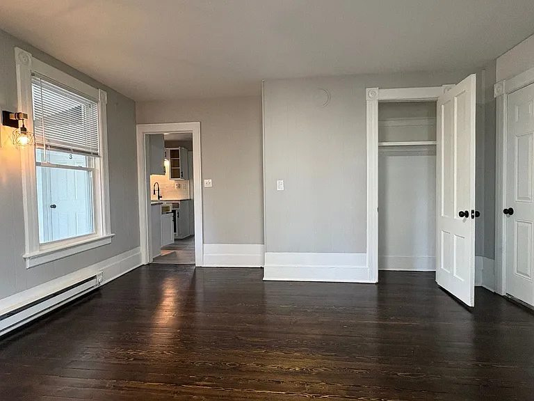 200 Main St. - Red Pod — Photo 15
