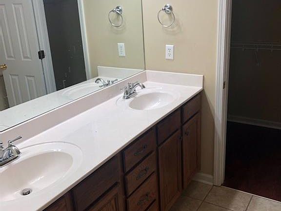 2nd image of 8257 Dison Dr