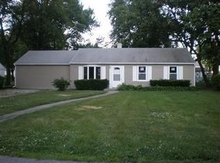 8407 Rutledge St, Merrillville, IN 46410