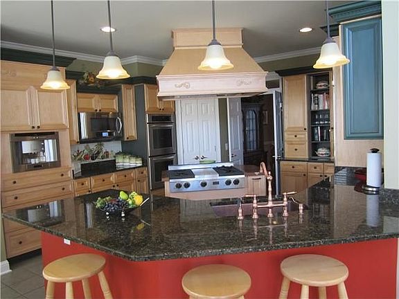 4th image of 1630 Glenhaven Dr