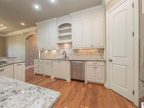 5th image of 2019 Bienville Dr