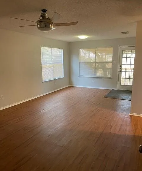 7304 Potters Trl — Photo 10