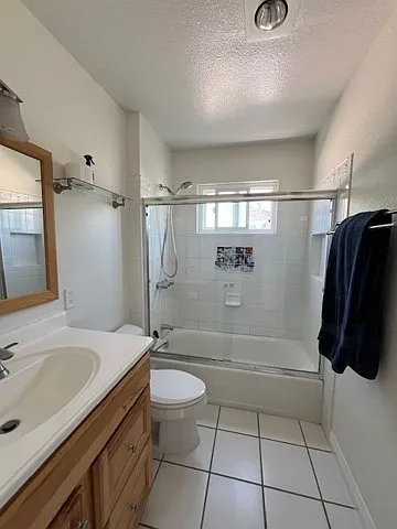 Upstairs full bathroom (shared by both upstairs bedrooms)