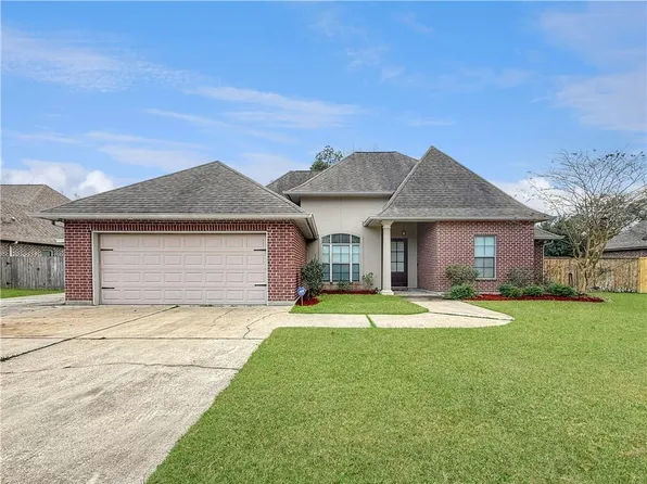 308 Nelson Landing Dr, Pearl River, LA 70452