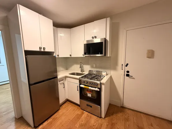 70 Lexington Avenue image 1 of 5