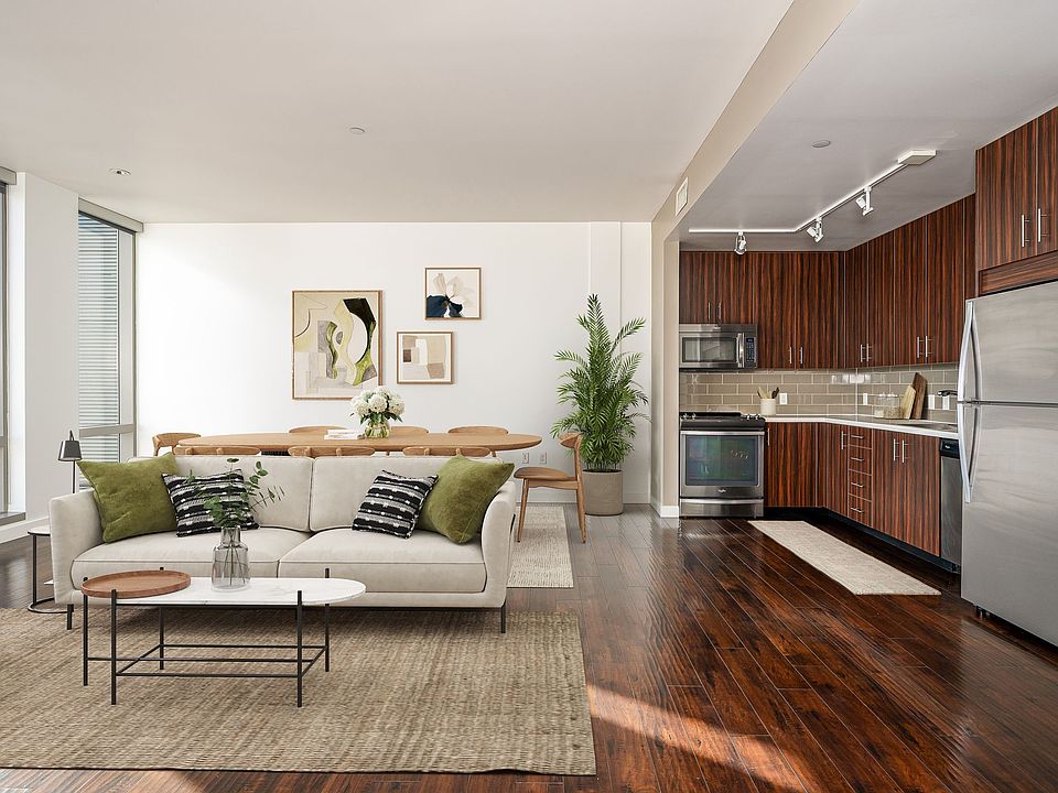 1st image of 750 SW 9th Ave #1008