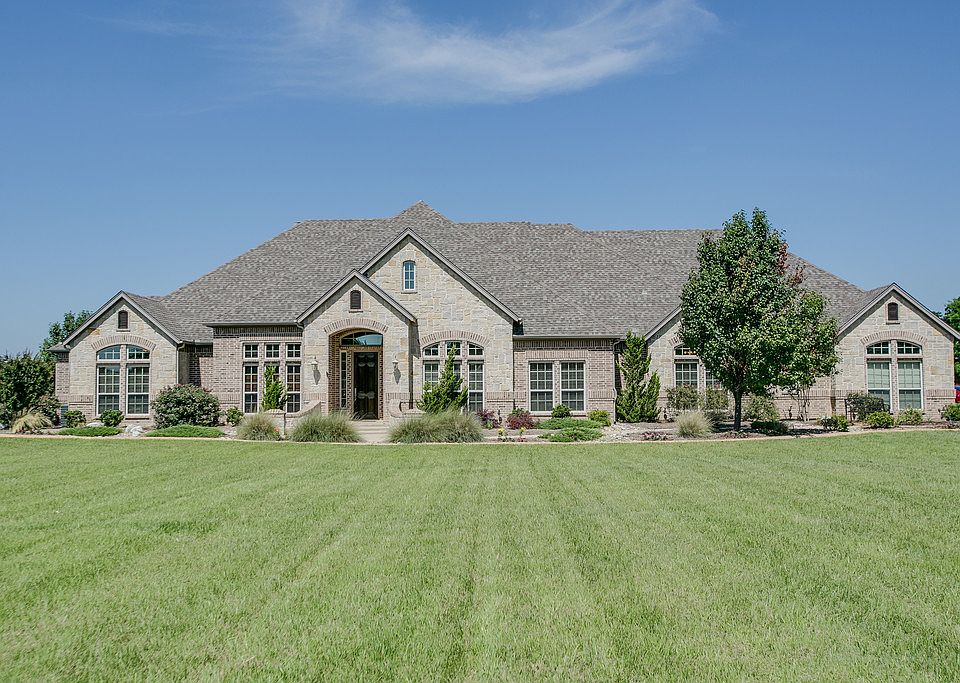 1st image of 1555 Abbotts Ln