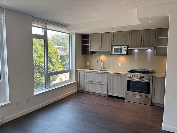 4th image of 5470 Ormidale St #606