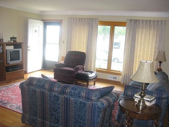 3rd image of 4539 Winter Ln