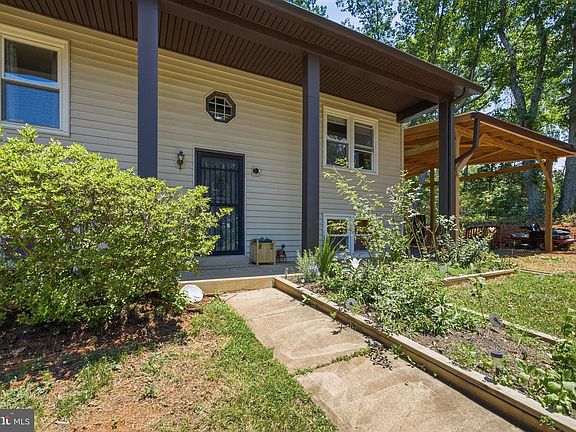 2nd image of 2080 Mountain View Rd
