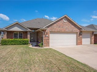1808 Jordan Dr, Moore, OK 73160