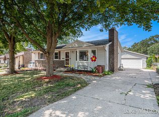 2521 Chassell St SW, Wyoming, MI 49519