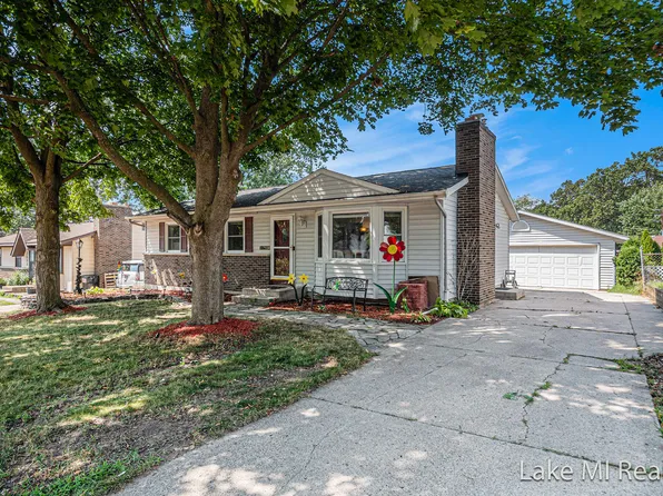 2521 Chassell St SW, Wyoming, MI 49519