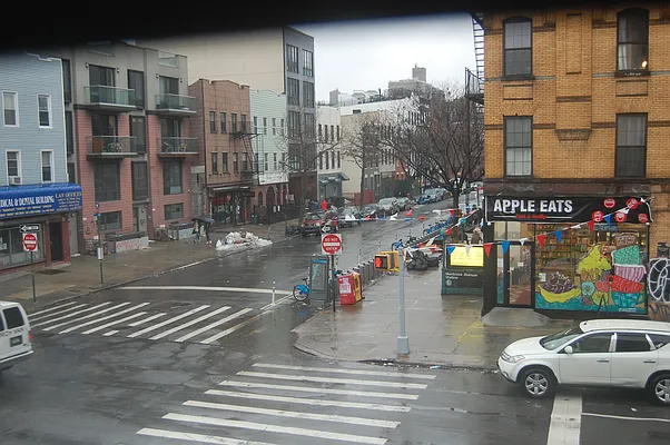 Rented by Work Live Holdings | media 10