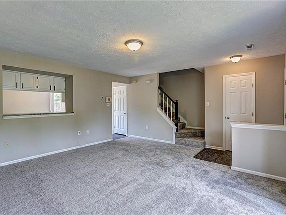 4th image of 7827 Balineen Ct