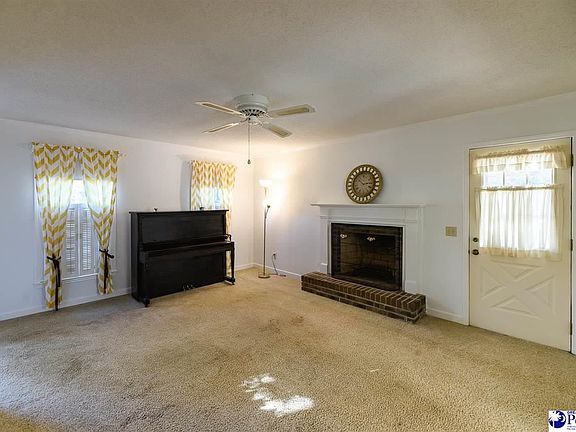 4th image of 422 Oakdale Dr