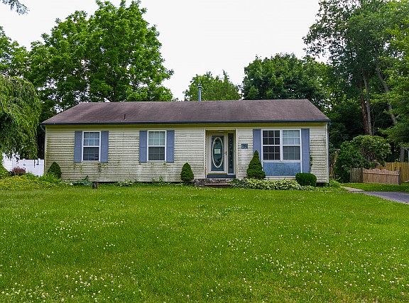 2nd image of 751 Cypress Dr