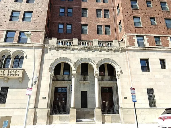 6700 S Crandon Ave APT 10A, Chicago, IL 60649