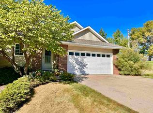 1405 Ranier Dr, Iowa City, IA 52246