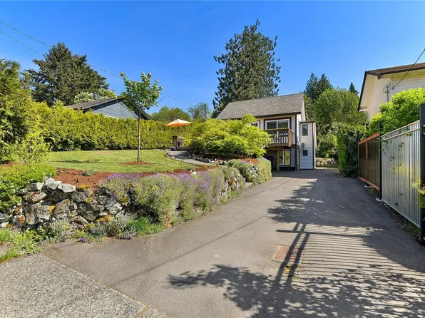 76 Nelson Rd, Lake Cowichan, BC V0R 2G0