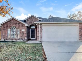 1326 Misty Dr, Midlothian, TX 76065