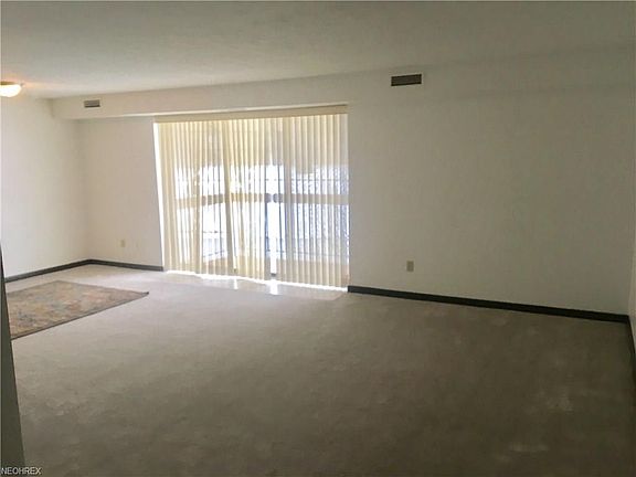 5th image of 9640 Cove Dr Unit A31