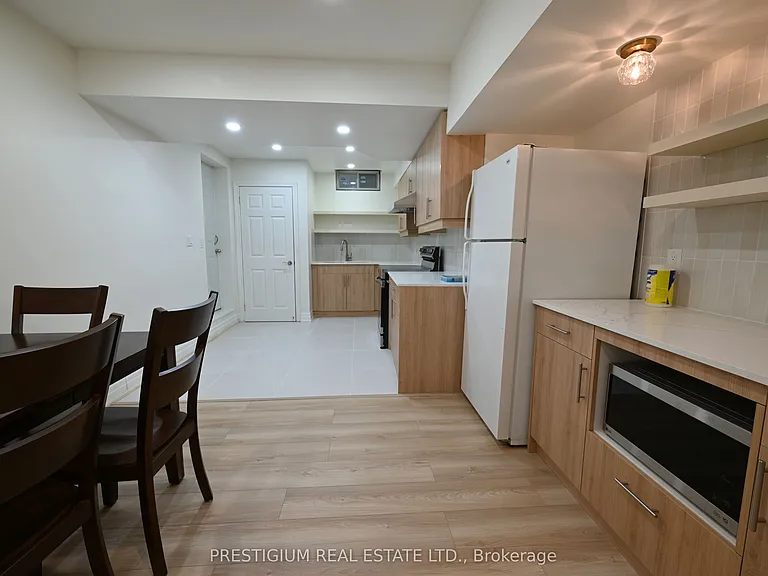 1412 Islington Ave #BASEMENT — Photo 10