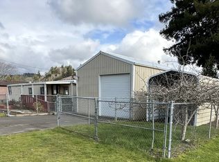 1305 N Lake Rd, Lakeside, OR 97449