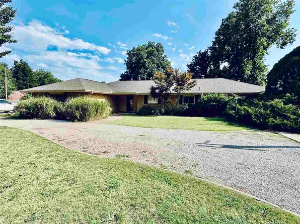 1409 E North Ave, Tonkawa, OK 74653