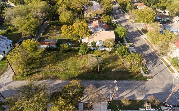 2nd image of 1131 S Mesquite