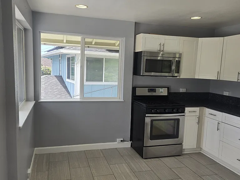 1720 E Palolo Ave — Photo 15