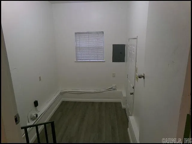 204 Dobbs St — Photo 16