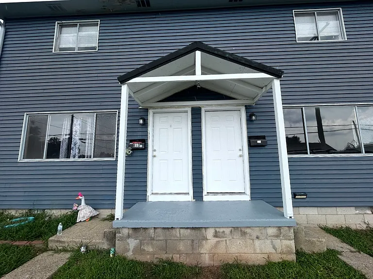613 Vine St — Photo 1