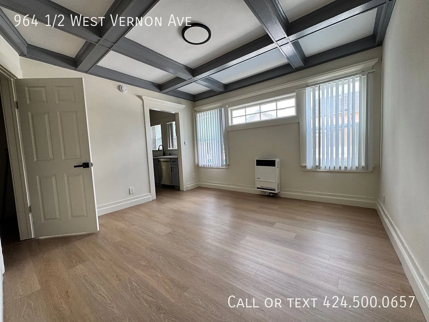 2BD/1BA | Pet-Friendly in South LA — Photo 1