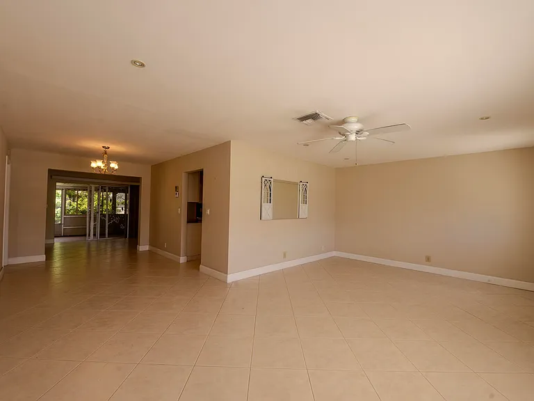 2107 Campanelli Blvd — Photo 10