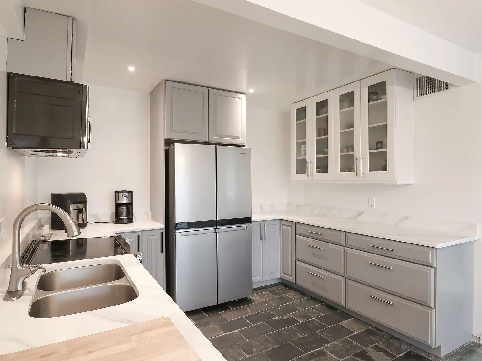1651 Cape Hope Avenue NE Unit 2 - 1 — Photo 3