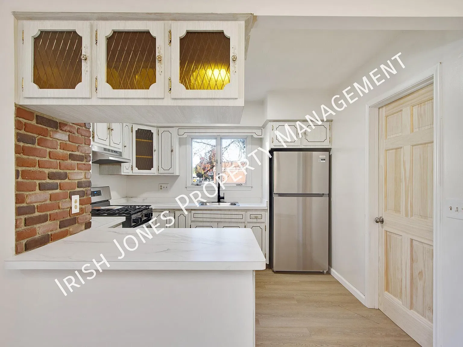 3 bed, $1,800 — Photo 1