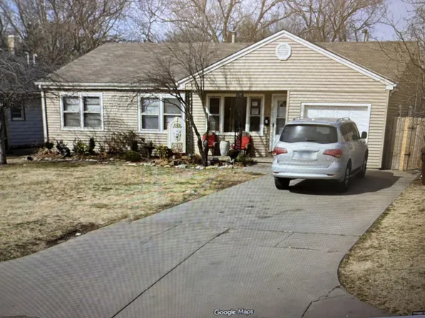 231 N Brookside Pkwy, Wichita, KS 67208