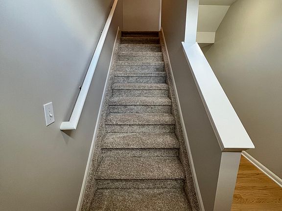3rd image of 3066 Camden Dr