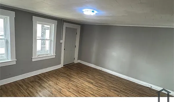 1723 Saint Louis Ave — Photo 3