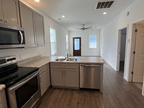 5th image of 219 Gores Row